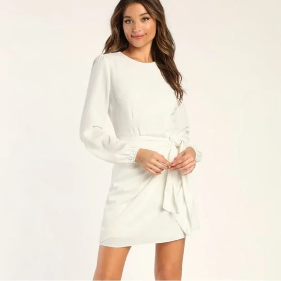 White wrap dress NWOT - Picture 3 of 4